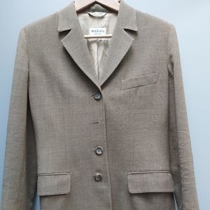 Max&Co Made In Itlay classic blazer.